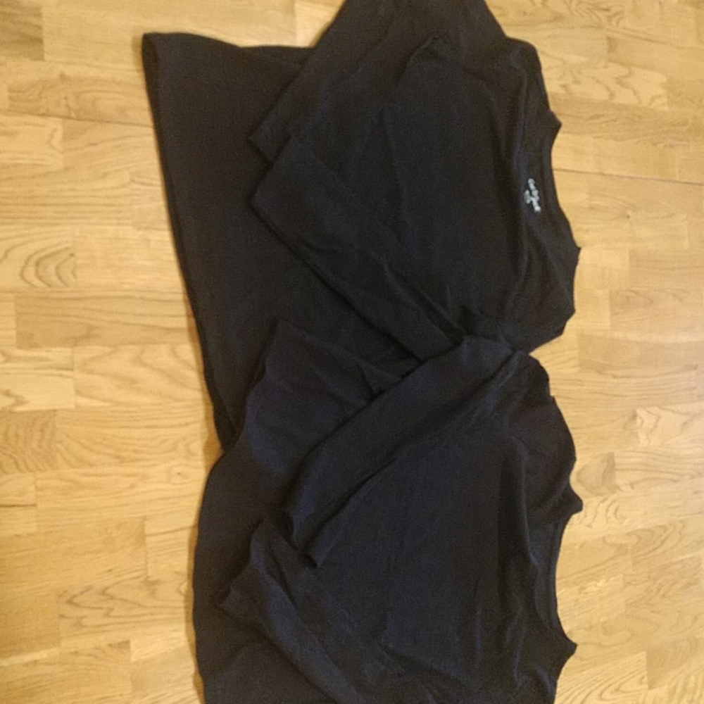 2 Girls Long Sleeved Tees